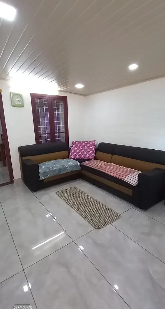 Bed & Breakfast Perumaal Homestay Munnar